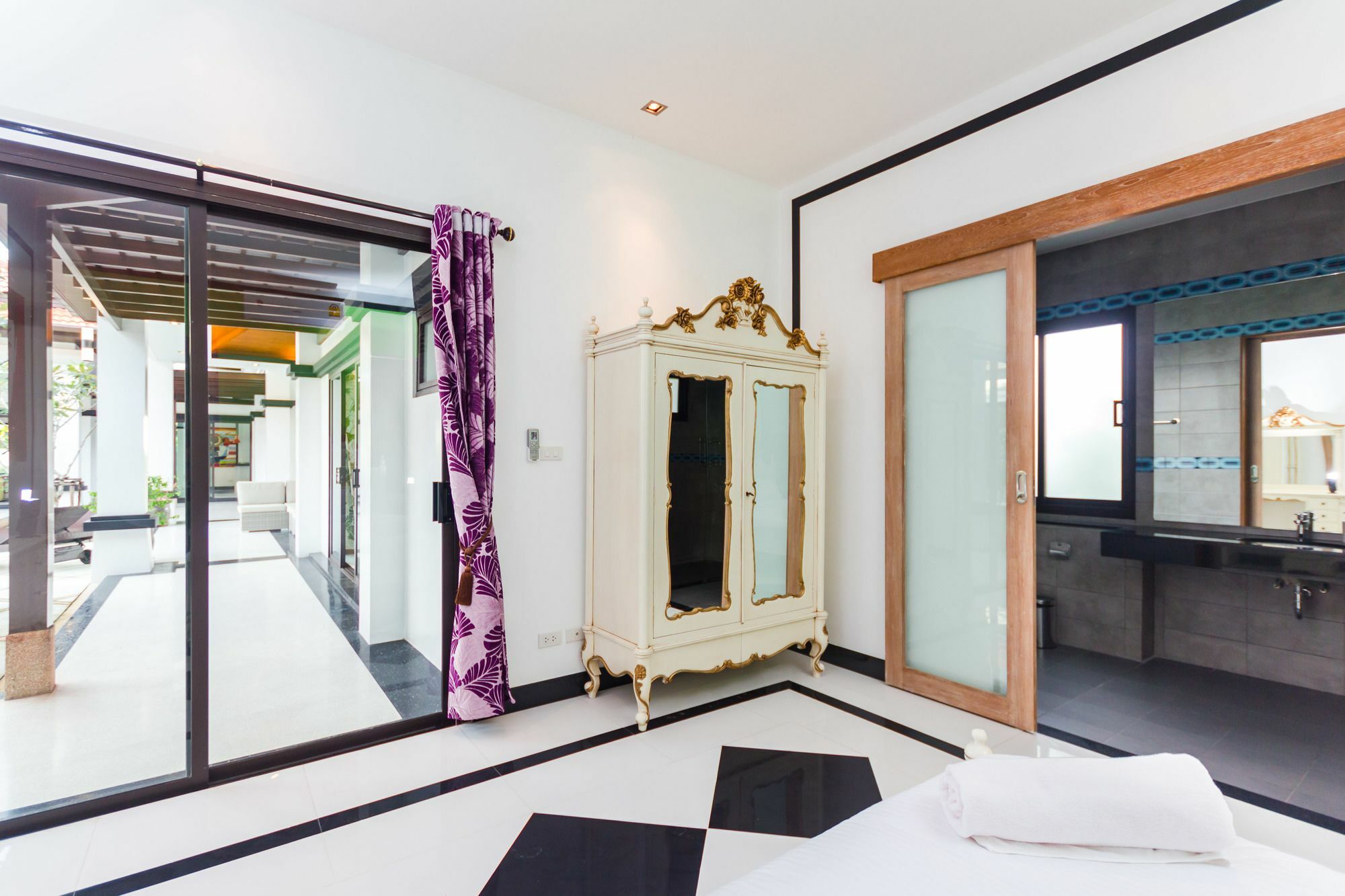 Jewels Villas Phuket Surin Beach  Eksteriør billede
