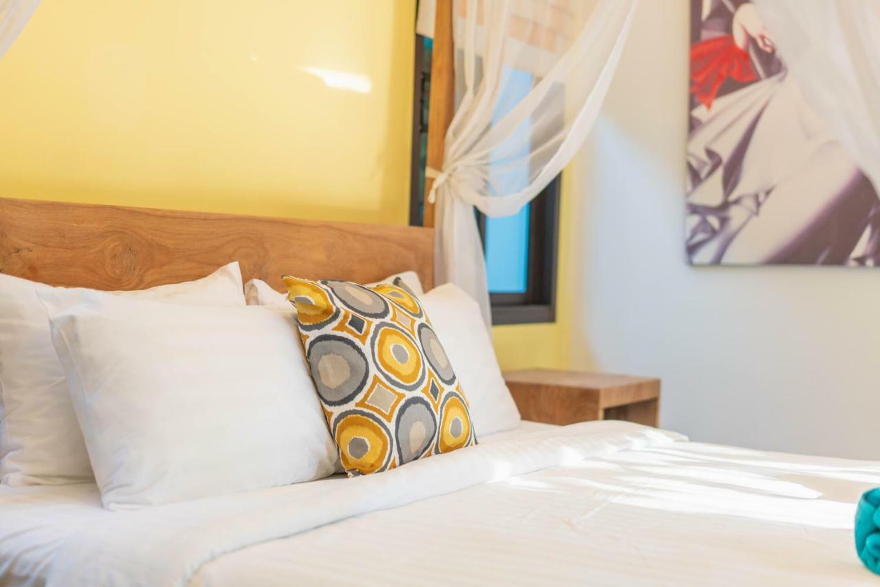 Jewels Villas Phuket Surin Beach  Eksteriør billede